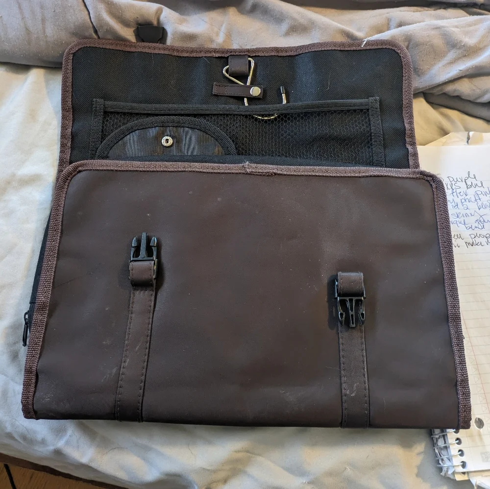 Chi makeup hanger